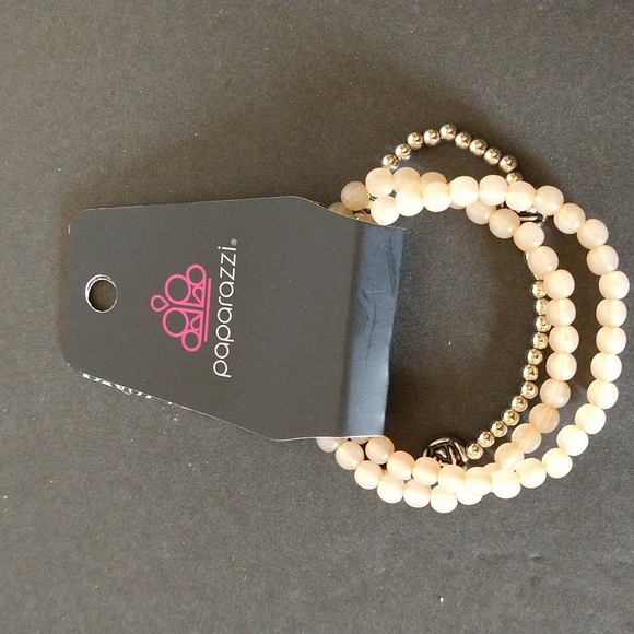 NWT. (2for$10) Paparazzi three separate expandable bracelets in one package. - Picture 2 of 2